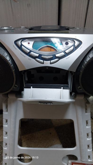 Bombox philips  radio cd e cassete portátil