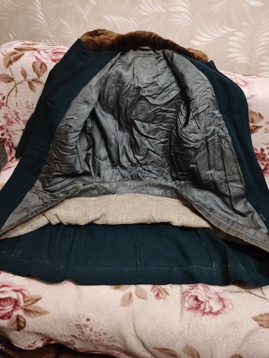 Продам вінтажний ретро одяг жіночийпальто