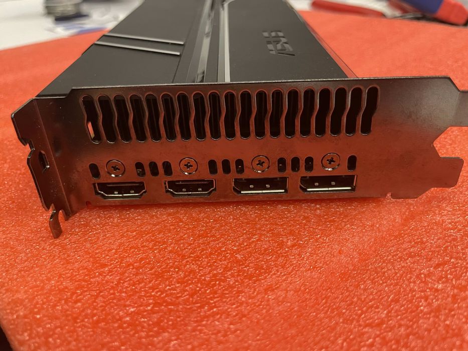 Sprzedam 2 karty gtx 1080 sli