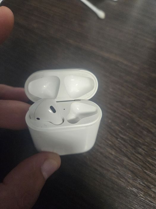 Лівий навушник  airpods 2