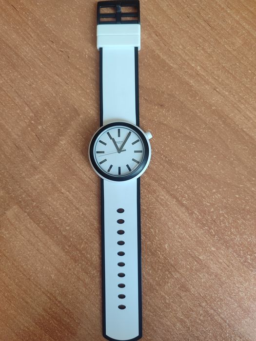 Продам оригінальний годинник Swatch BLACK & WHITE (SUOW714) — Стан НОВОГО!