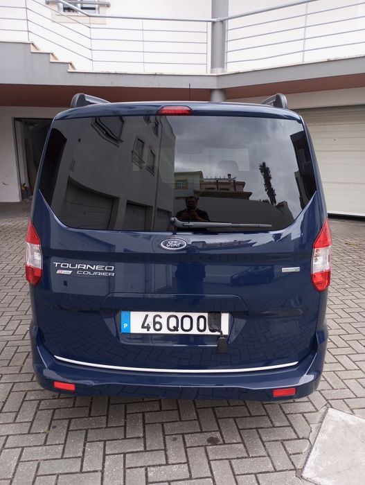Ford Courier como nova