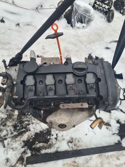 Двигун Мотор Двигатель BLX VW Audi A3 8P Skoda Golf 5 Passat B6 2.0 B