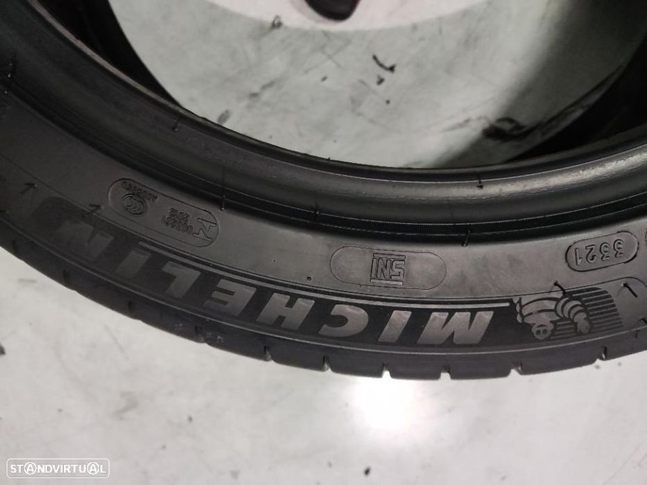 2 pneus semi novos 225-45r18 michelin - oferta dos portes 120 EUROS