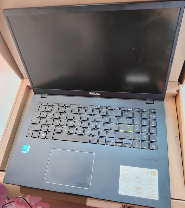 Laptop Vivobook +podstawka