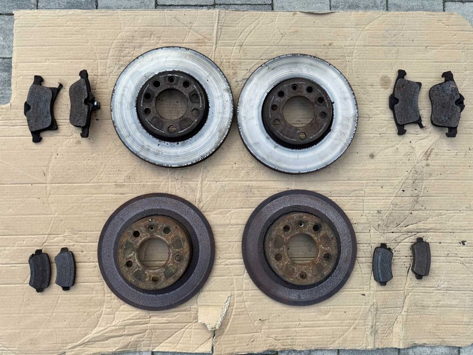 Komplet tarcze, klocki hamulcowe TRW DF4051 DF4048 GDB1515 GDB1350 WWA