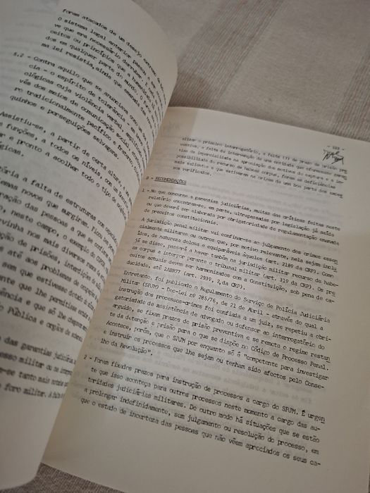 Relatório da Comissão de Averiguação de Violências sobre Presos sujeitos às Autoridades Militares