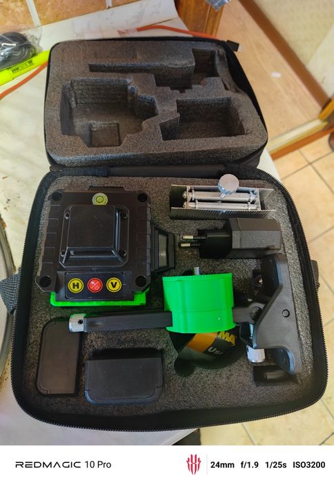 Лазерный уровень новый