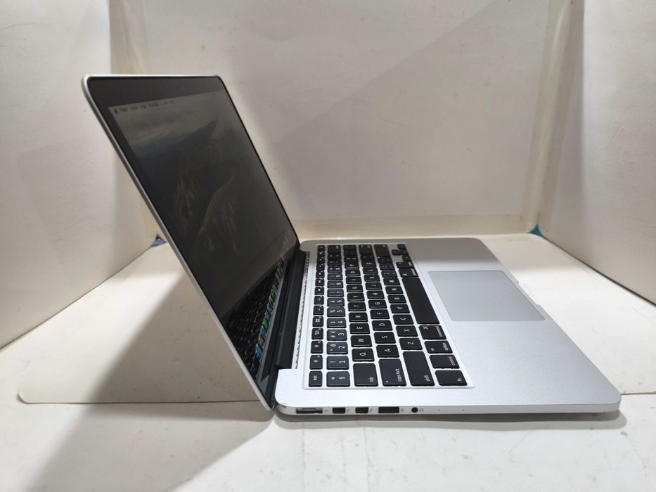 Apple Macbook Pro 13 i5 SSD 256GB 16GB ram Iris Retina