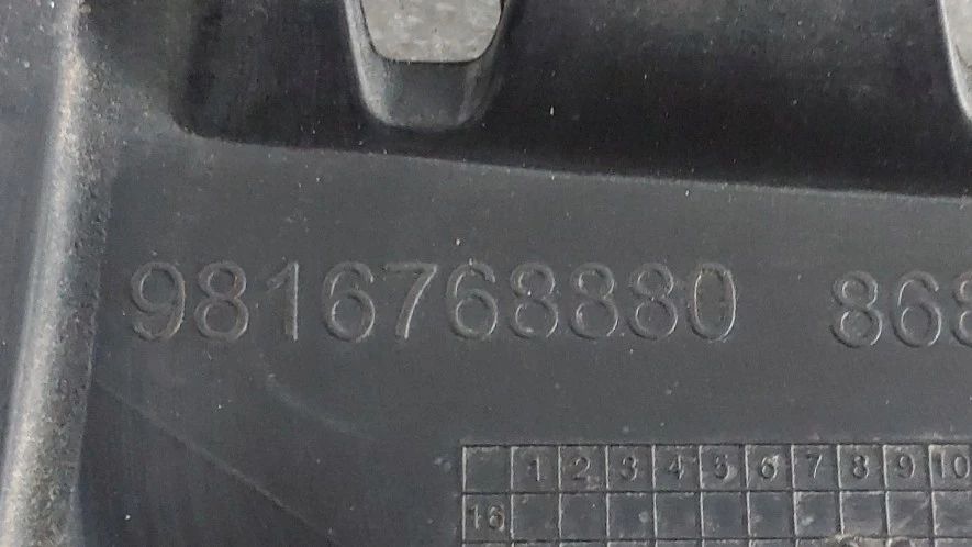 Guia de pára-choques frente esquerdo CITROËN Berlingo Van (K9)