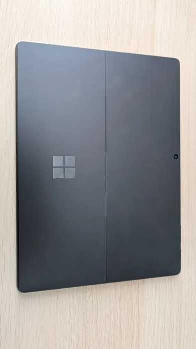 Microsoft Surface Pro 11 16GB Ram, SSD 512GB Como novo.