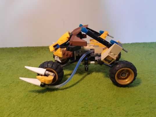 LEGO® 70002 Legends of Chima - Lwi atak Lennoxa