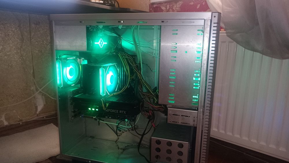 Игровой ПК: RTX 3070 Ti / Ryzen5 5500X3d / 32GB Kingston / ROG Strix