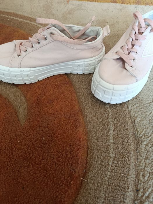 Buty damskie numer 37