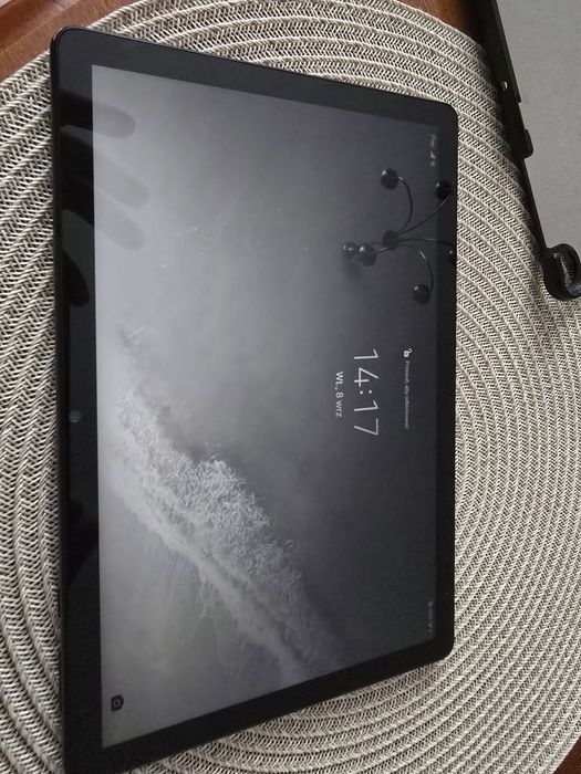 Tablet HUAWEI jak nowy na kartę sim .