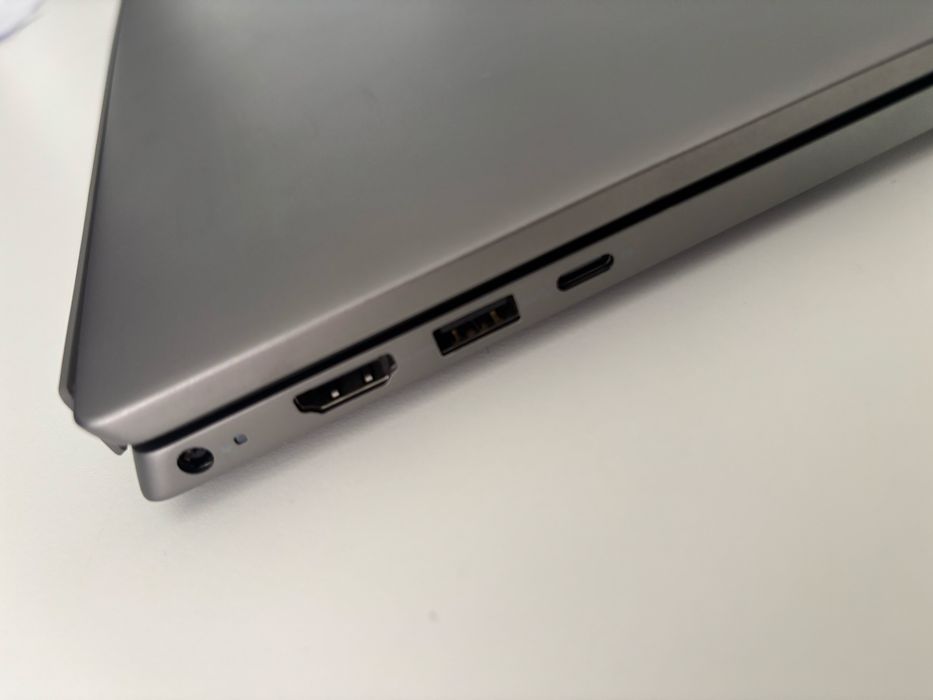 DELL Vostro 5620
