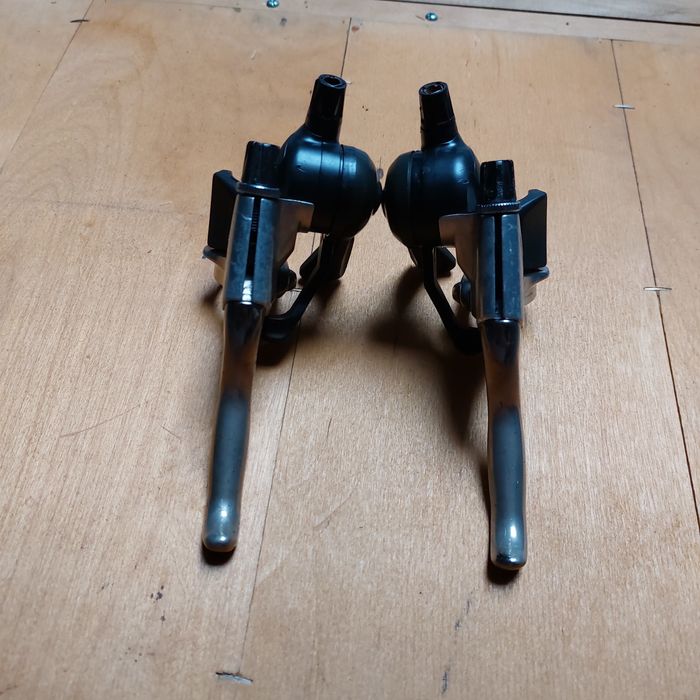 Klamkomanetki Shimano STX RC ST-MC33 3x7