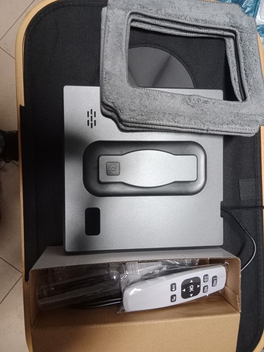 Robot do mycia okien