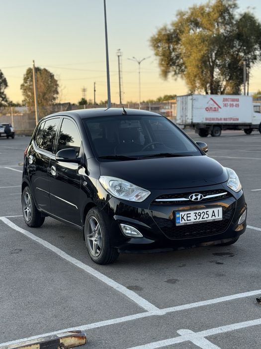 Продам Hyundai i10 2011 год