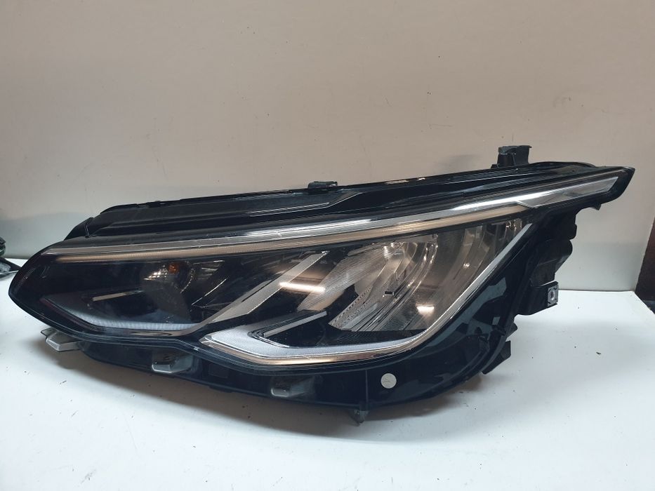 Lampa golf 8 5h 5h1 led lewa przednia