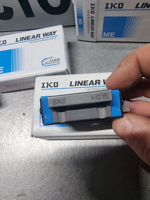 Wózek prowadnicy liniowej IKO Linear Way ME15