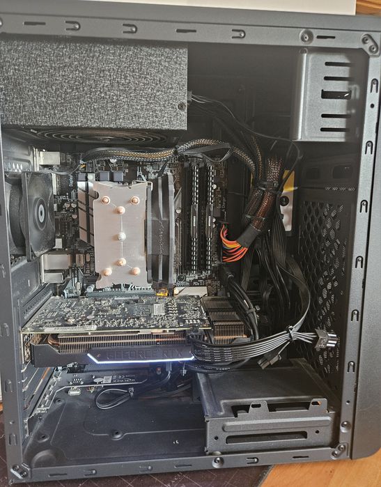 Komputer Stacjonarny i7-7700 / RTX 2060 6GB / 16GB RAM / SSD 1TB + Opcja monitora