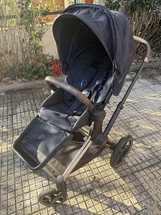 Carrinho de passeio Cybex com ovo