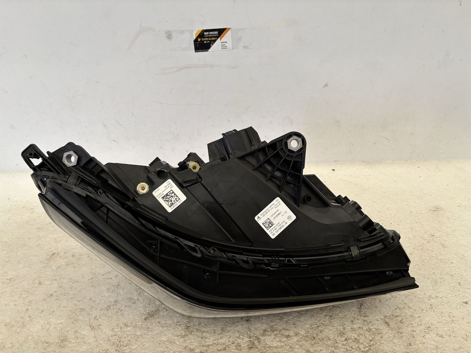 BMW 5 G60 G61 lampa prawy przód prawa przednia Shadow line Full Led