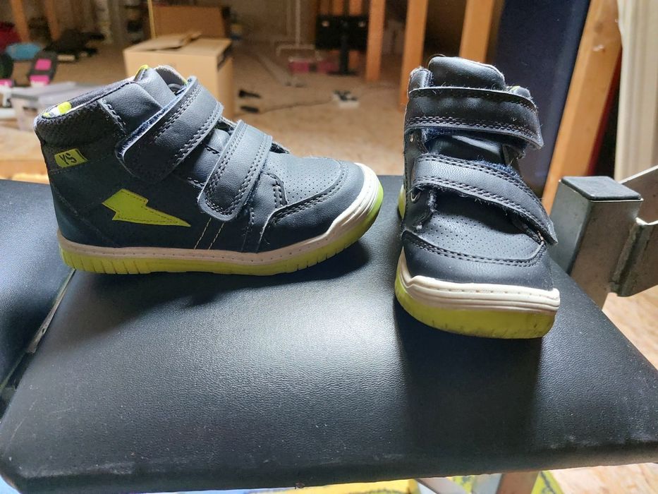 25 adidasy chłopięce