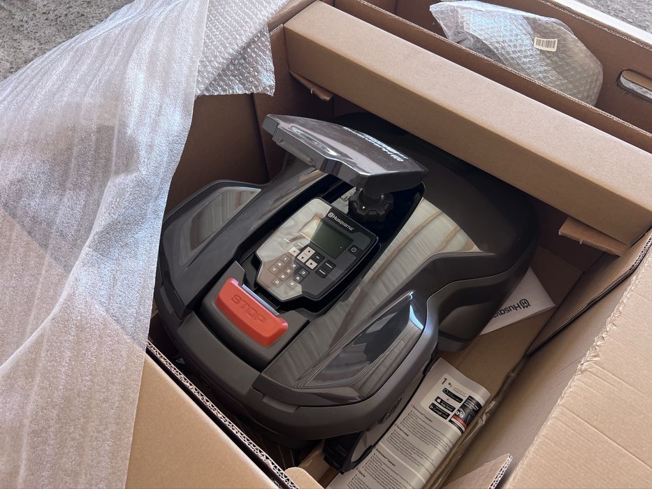 Робот-косарка Husqvarna 305 / 310 MKII / automower