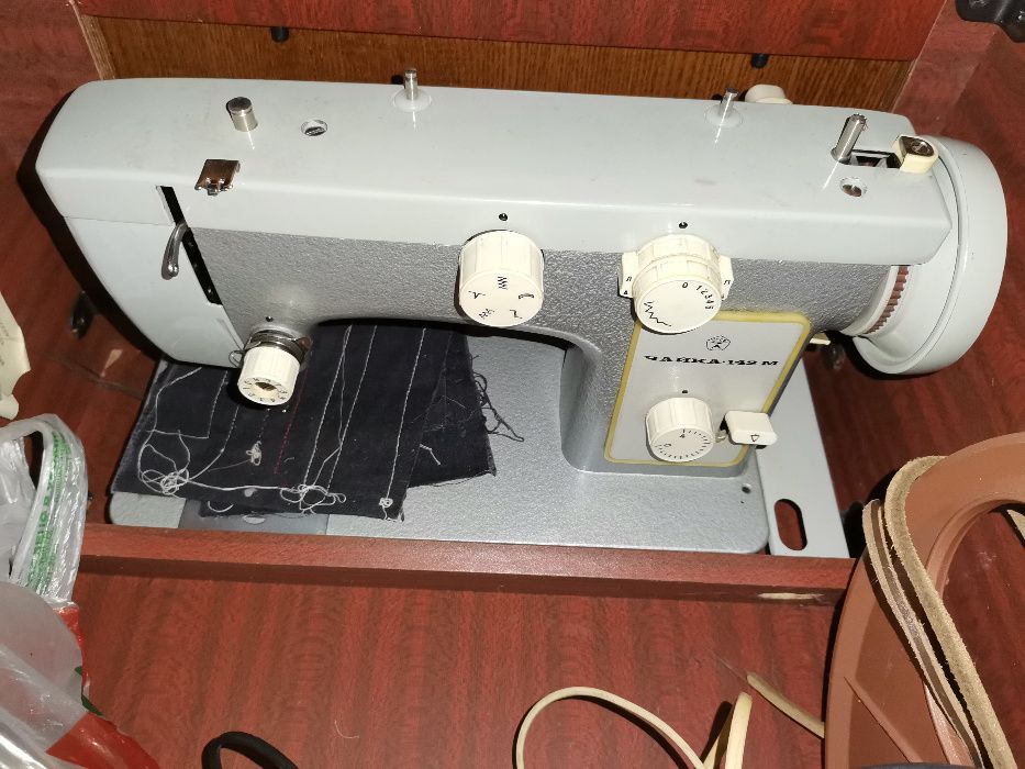 Швейная машина ILeana Чайка Lada Csepel 30 Подольск ПМЗ