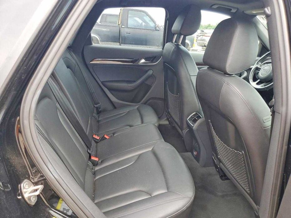 2015 AUDI Q3 premium plus