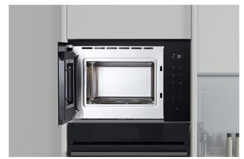Microondas LG novo