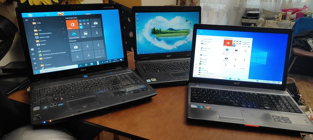3 laptopy Acer tanio