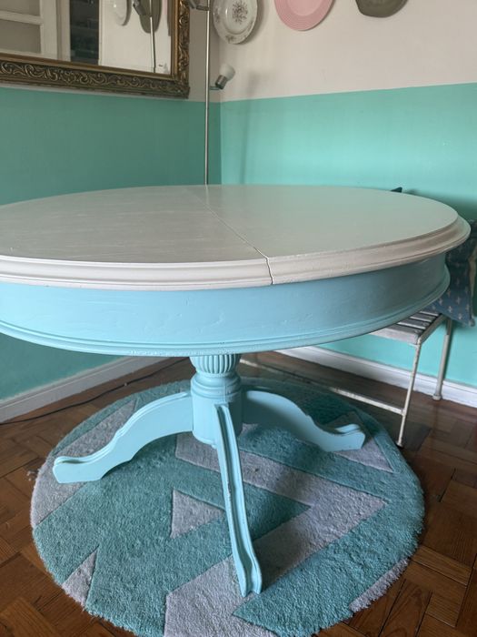 Mesa de jantar redonda/oval