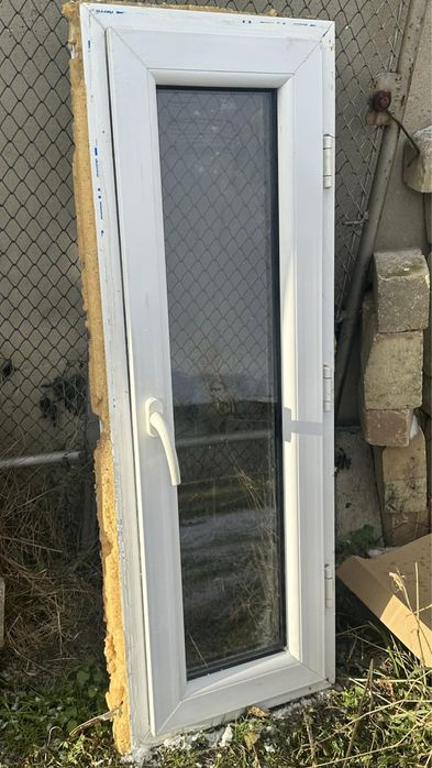 Okno 45x130 PCV białe