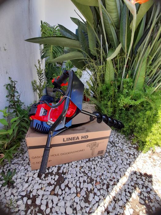 Perfuradores de solo a gasolina novos em caixa
Com 1 Broca de 100mm d