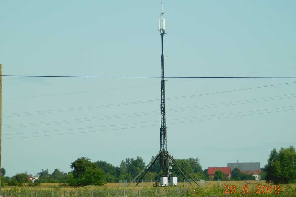 Telefoniia komórkowa, wieża mobilna, maszt kratownicowy - wysokość 25m