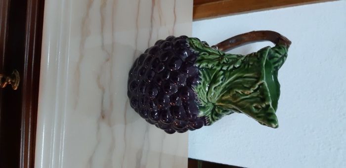 Jarro de Uvas-Faiança das Caldas da Rainha-Novo