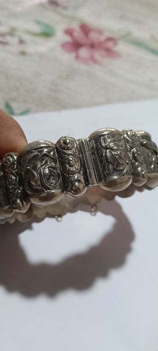 Pulseiras caixinha tudo em prata