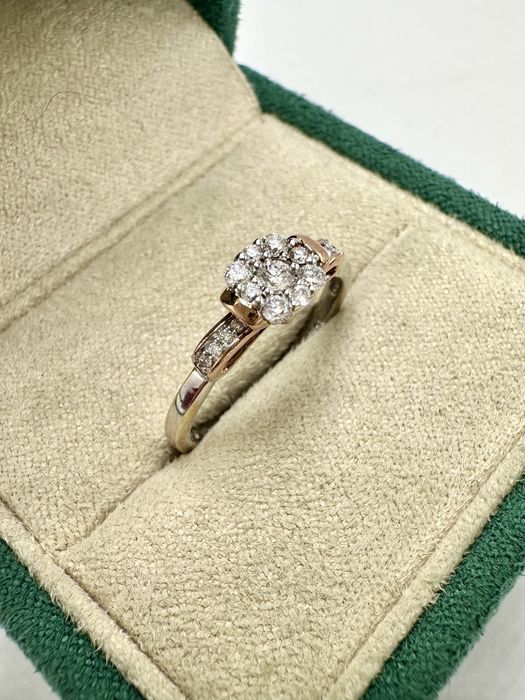 Złoty pierścionek Disney z diamentami 0,20ct