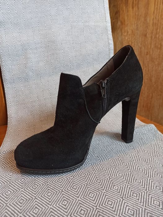 Botki zamszowe MAI PIU SENZA r. 39
