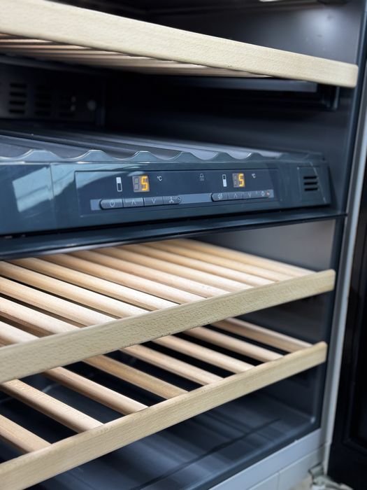 Продам винну шафу Miele KWT 6322 UG шкаф для охлаждение напитков