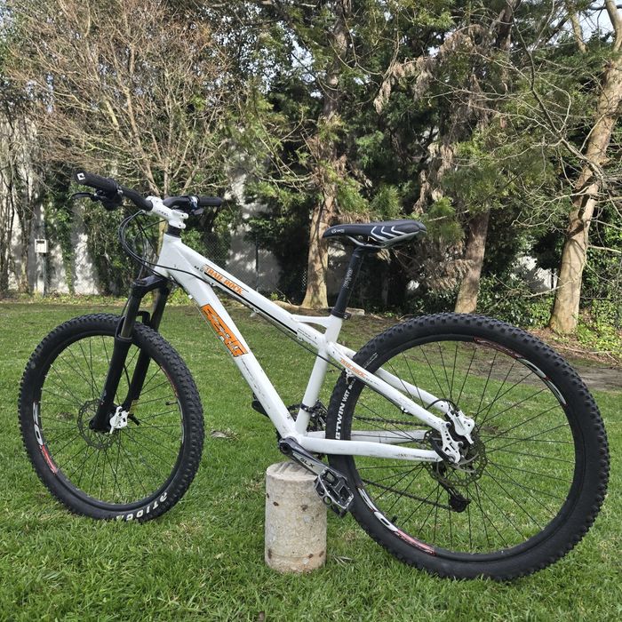 Bicicleta BTT - M/L - Shimano - Travões Hidráulicos - Revisionada