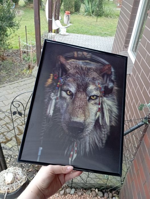 Obraz 3D w ramce, wilk w słuchawkach, z motywem indiańskim