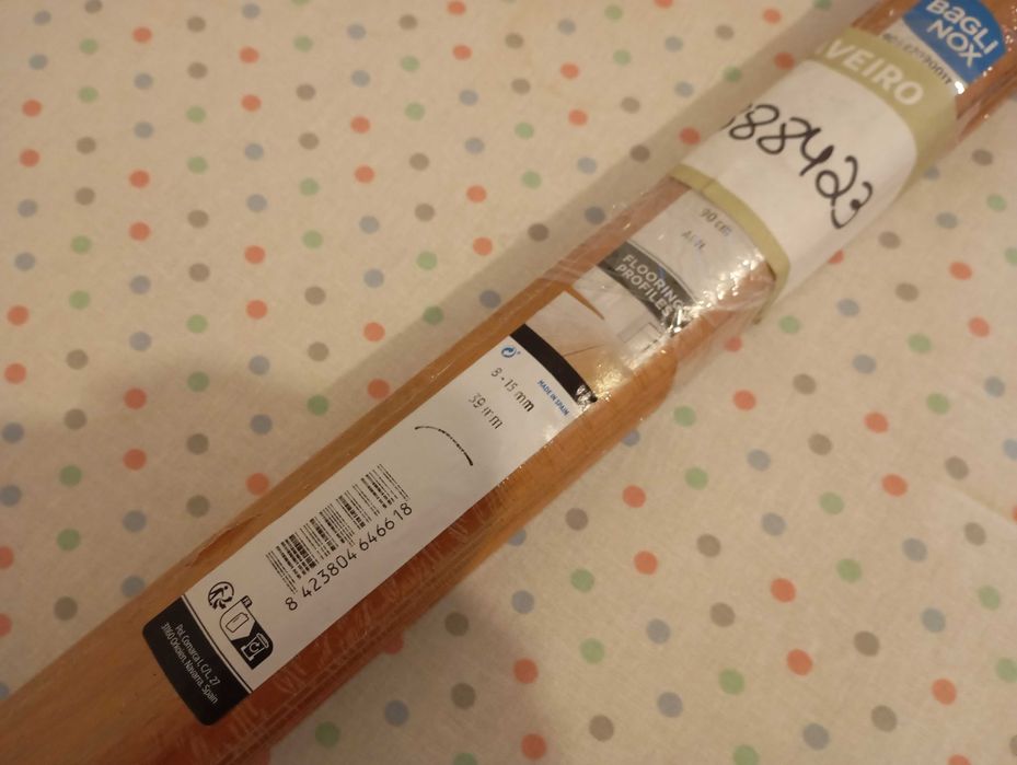 7x Perfil de desnível ADESIVO PVC 0.90M CEREJEIRA