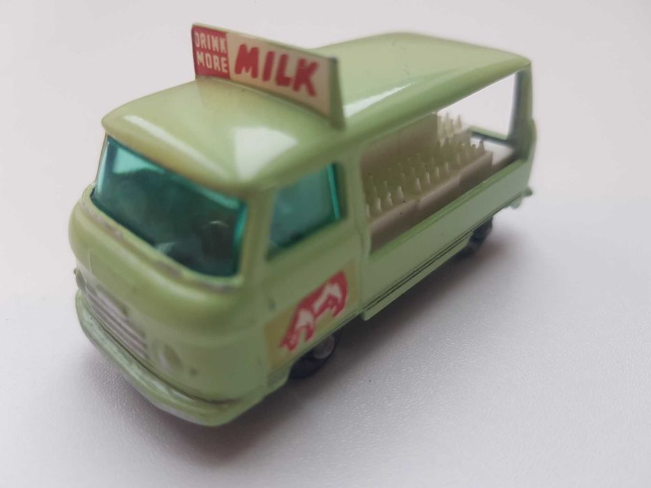 matchbox. regular wheels nr 21, Commer Bottle Float, 1961 r
