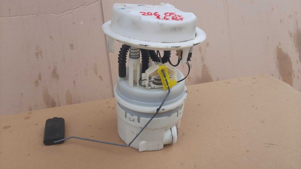 pompa pompka paliwa Peugeot 206 1.1 1.4 1.6 benz 206cc 206sw