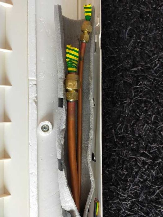 Ar Condicionado Ariston 18000 BTU's ( Unidade Interior e Exterior )