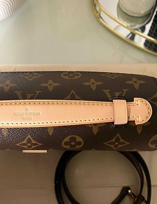 Louis Vuitton Pochette Métis Monogram M44875